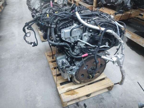 2016 BMW 340i Engine Assembly - Image 3