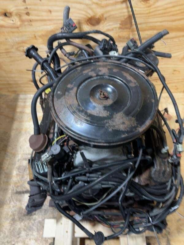 1996 Jeep Grand Cherokee Engine Assembly - Image 3